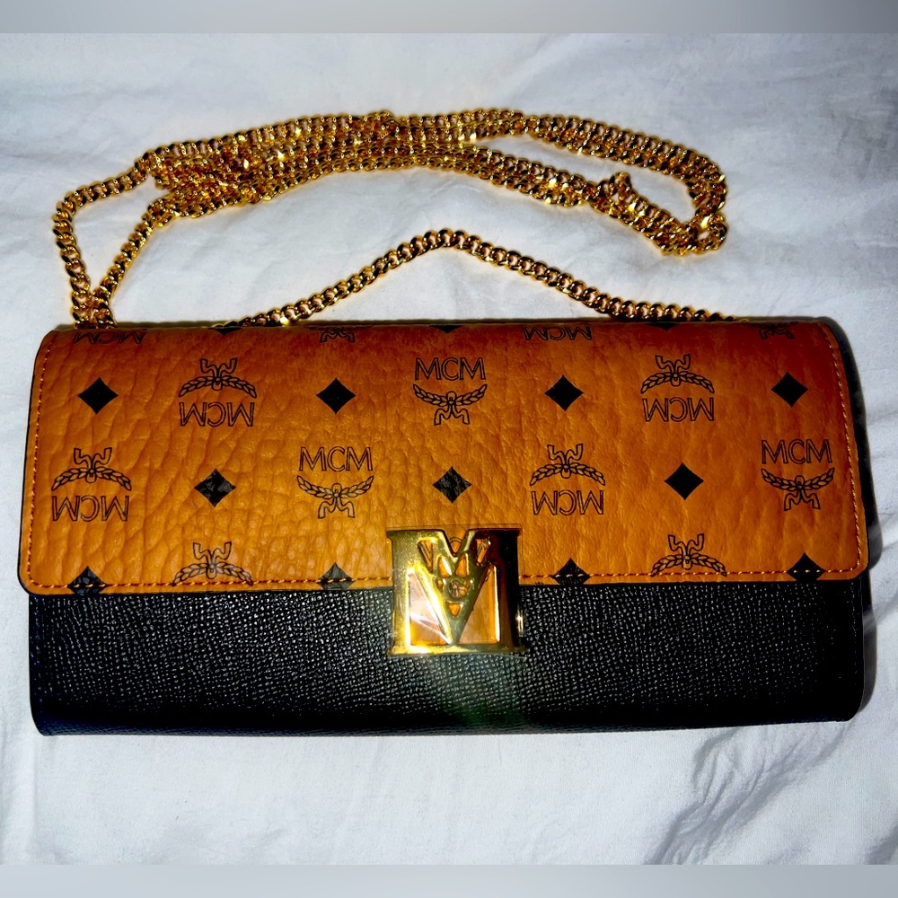 💯Authentic MCM Crossbody Wallet